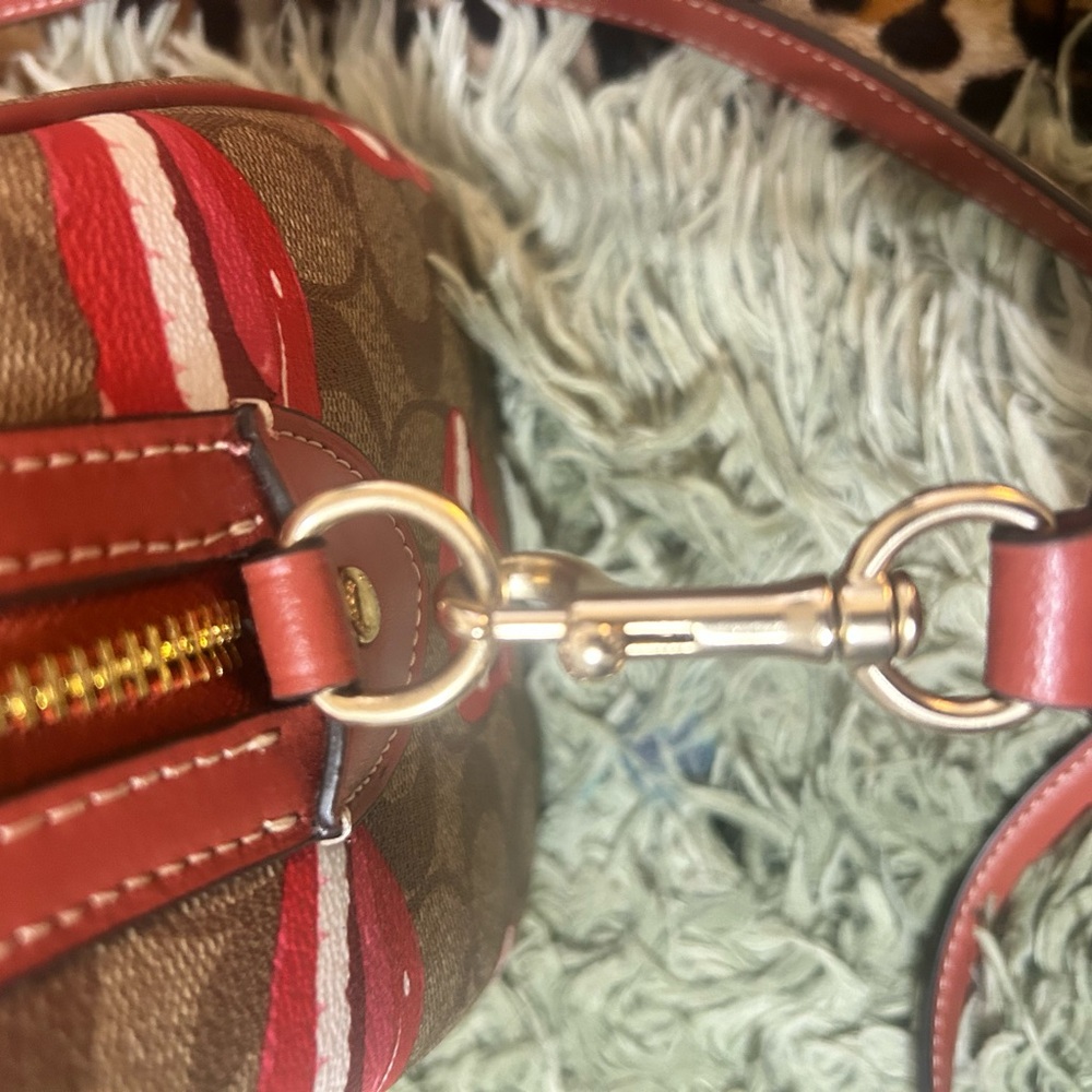 Coach purse! Tan and Red Satchel Bag - Picture 4 of 5